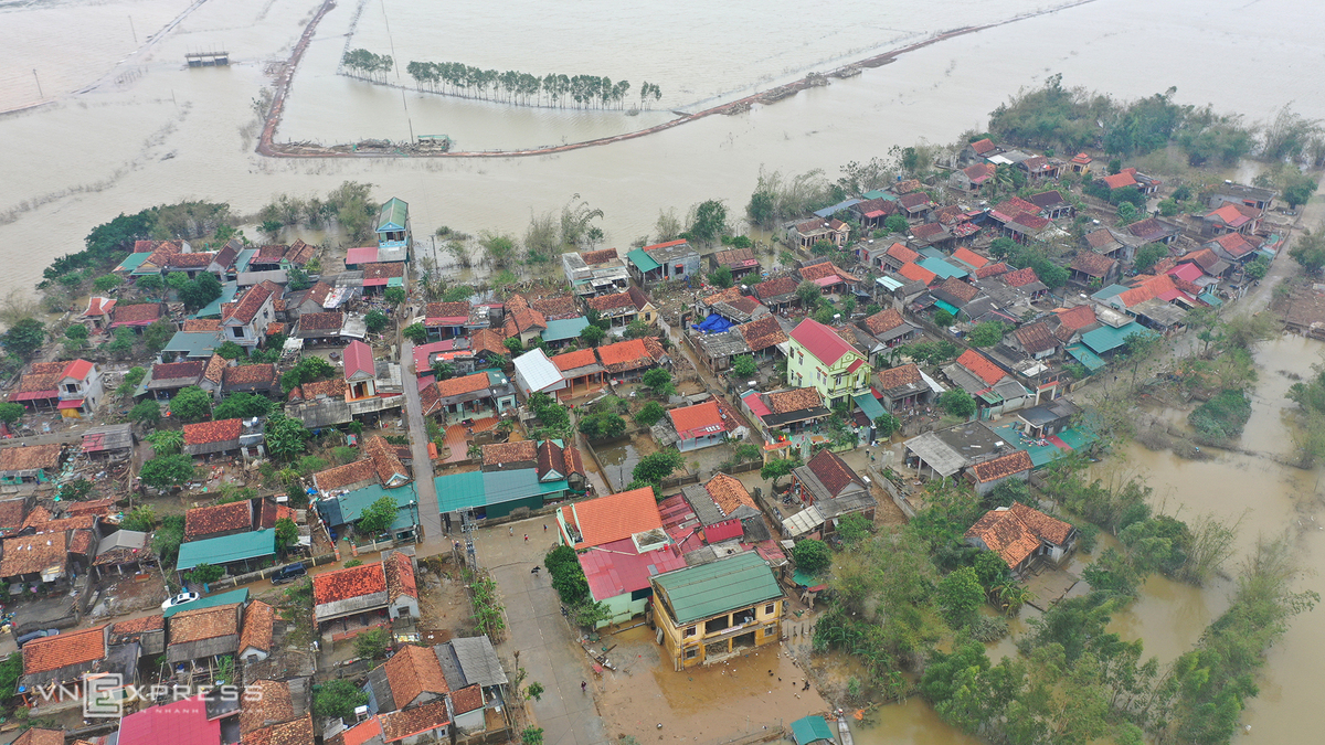 In photos: Quang Binh left ravaged after record flooding