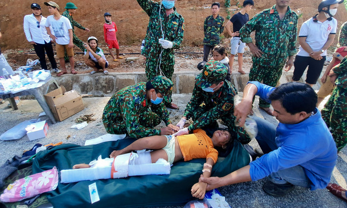 230 deaths in floods and landslides in central Vietnam