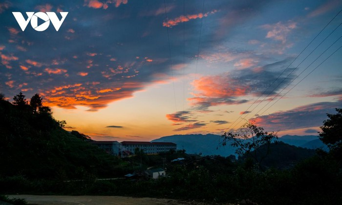 Glorious sunset in Vietnam’s mountainous regions Glorious sunset in Vietnam’s mountainous regions