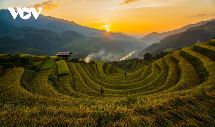 Glorious sunset in Vietnam’s mountainous regions Glorious sunset in Vietnam’s mountainous regions