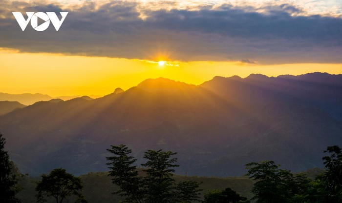Glorious sunset in Vietnam’s mountainous regions Glorious sunset in Vietnam’s mountainous regions