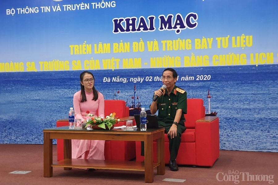 Exhibition on Vietnam's sovereignty over Hoang Sa and Truong Sa ongoing in Da Nang