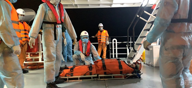 Vietnam's Maritime ship saves distressed Chinese national amidst storm