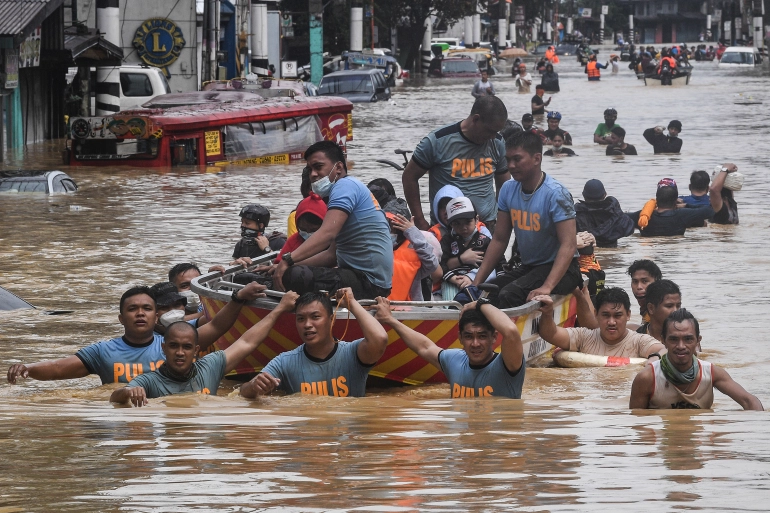 Typhoon Vamco In Philippines Causes 42 People Dead 400000 Evacuated Vietnam Times