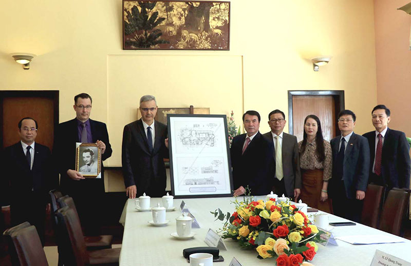 french ambassador gifts graphic architectural design of bao dai palace to vietnam