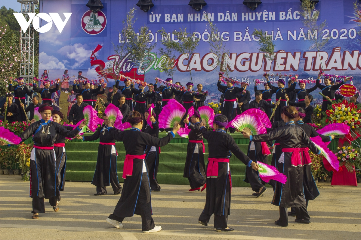 Unique wintery festival on Bac Ha Plateau kicks off