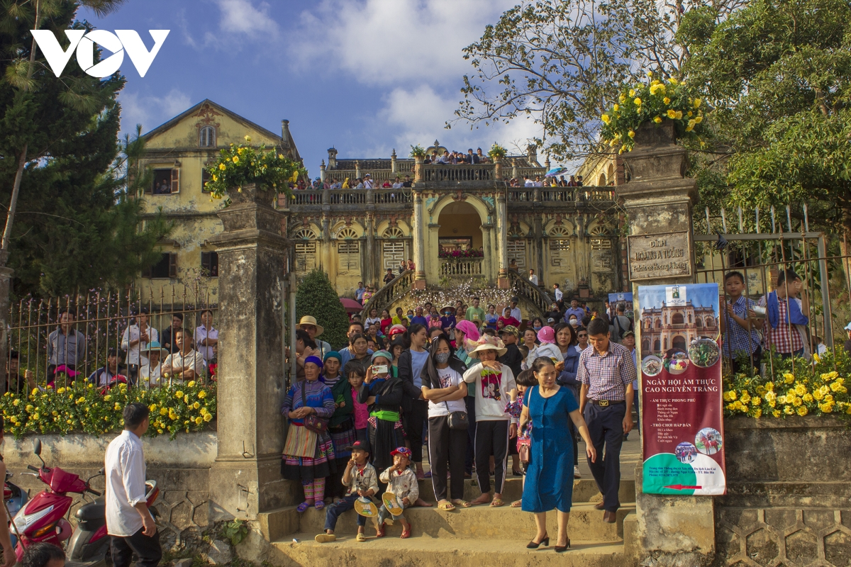 Unique wintery festival on Bac Ha Plateau kicks off