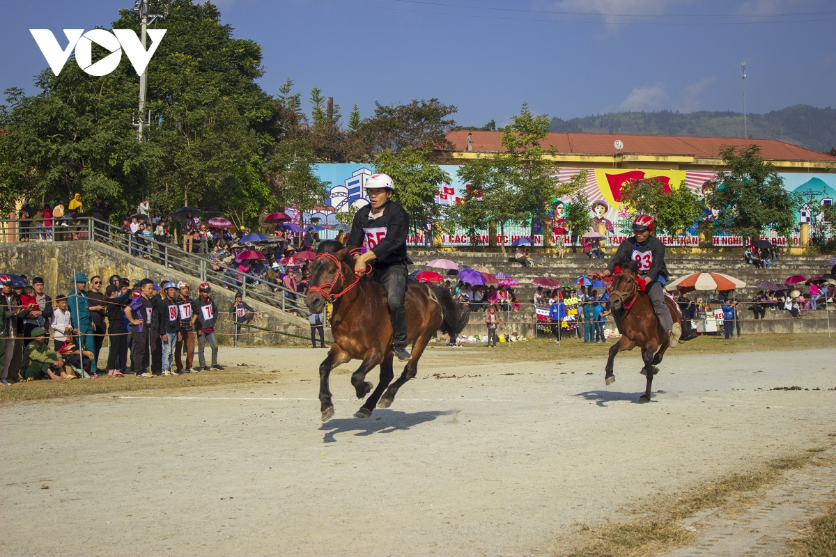 Unique wintery festival on Bac Ha Plateau kicks off