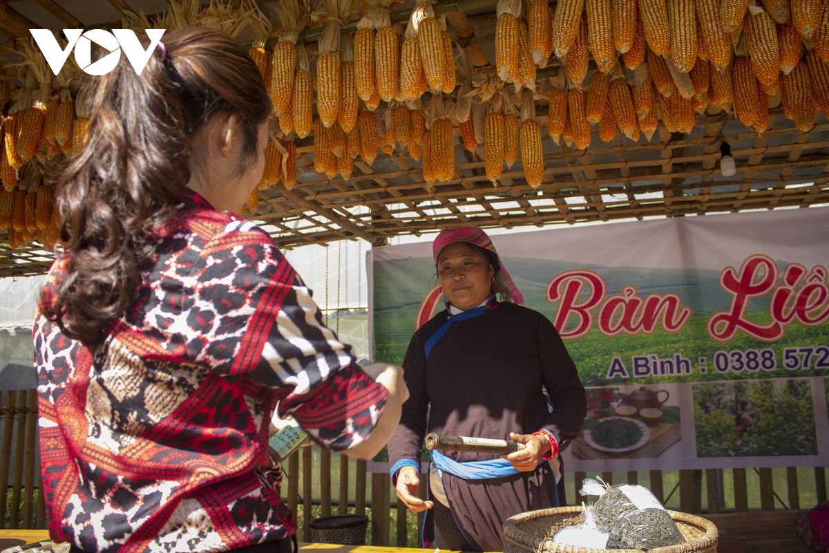 Unique wintery festival on Bac Ha Plateau kicks off