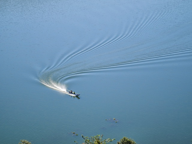 Dreamy beauty of the lake dubbed as “Ha Long Bay of Central Highlands”