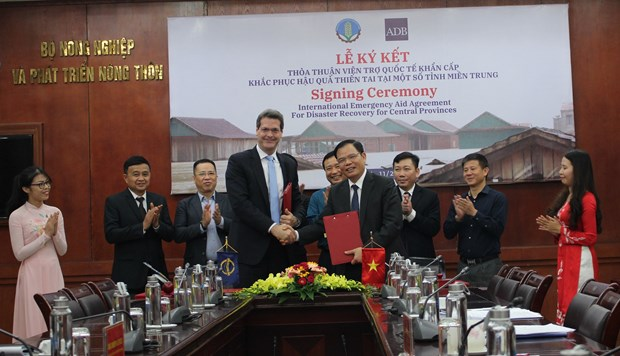 ADB and Vietnam sign US$2.5 million deal for disaster recovery central provinces