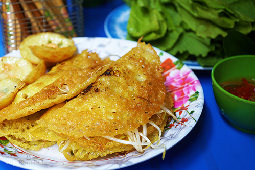 Scrumptious dishes in Sai Gon market