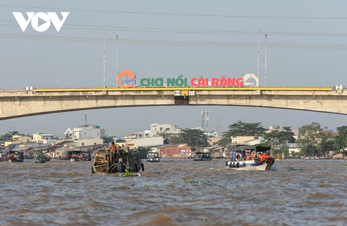 Cai Rang floating market, a highlight of Vietnam’s Mekong Delta