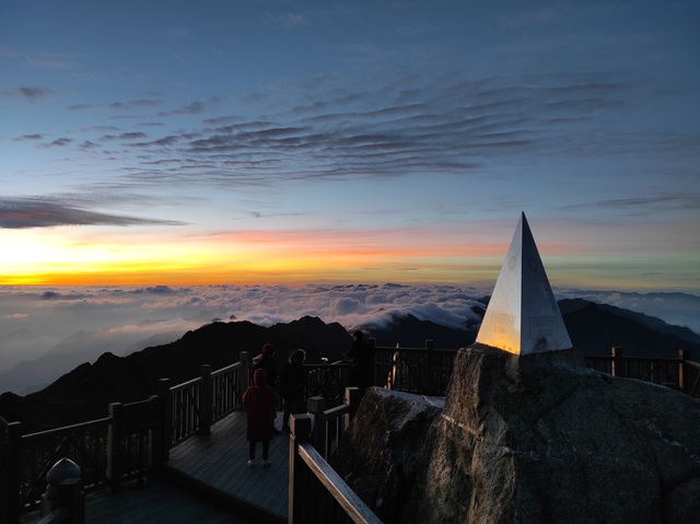 Majestic beauty of Vietnam's highest mountain range