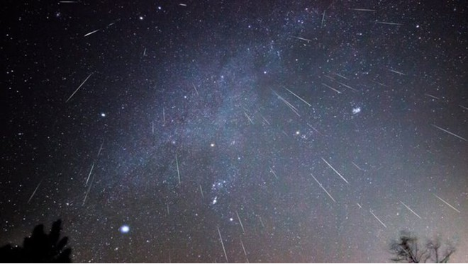 Vietnamese stargazers expect to see biggest meteor shower of the year in December