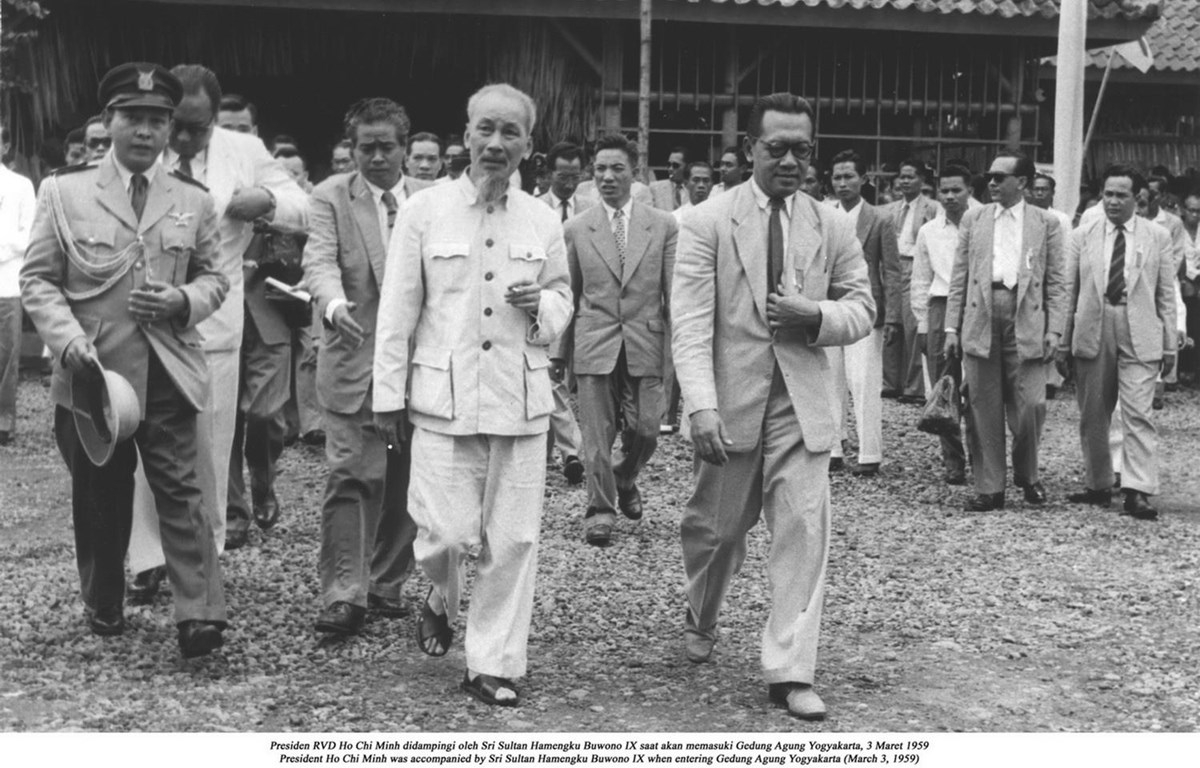 photo exhibition celebrates 65th anniversary of vietnam indonesia diplomatic ties