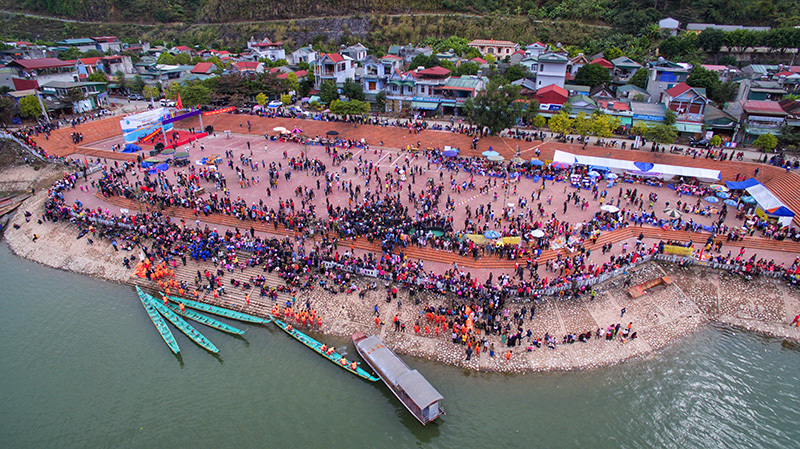 Spectacular Muong Lay under the lens of travelers