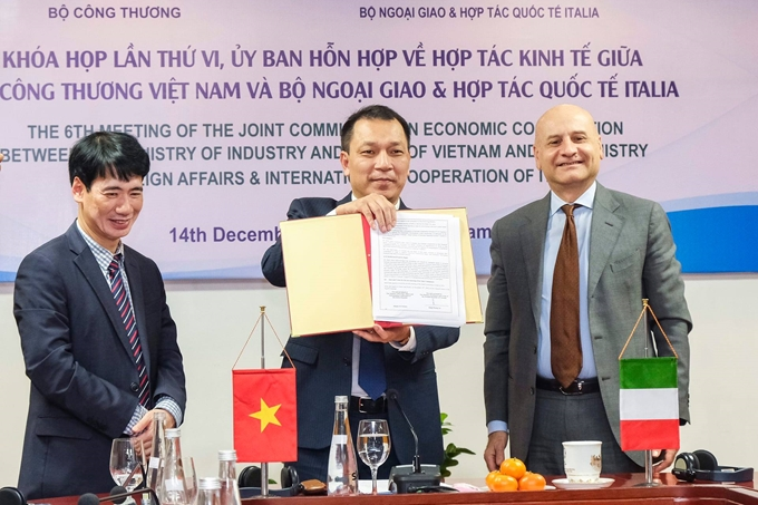 vietnam italy foster bilateral economic cooperation
