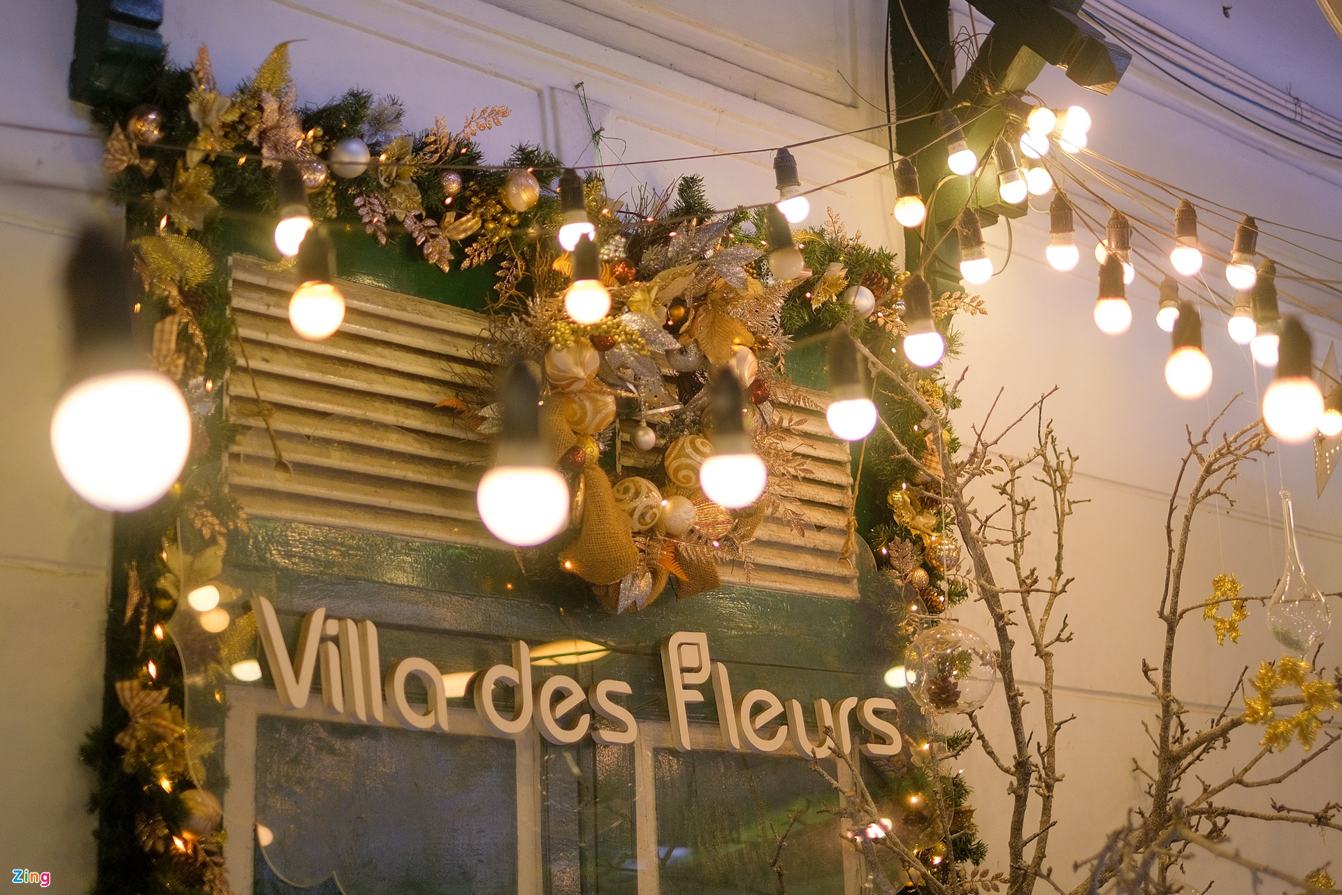 Three coffee shops in Hanoi to take Christmassy photos