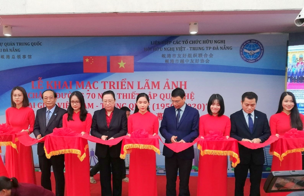 photo exhibition highlights 70th anniversary of vietnam china diplomatic relations