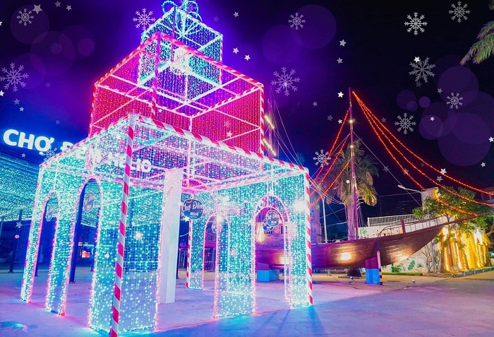 Seven ideal destinations to celebrate Christmas in Da Nang