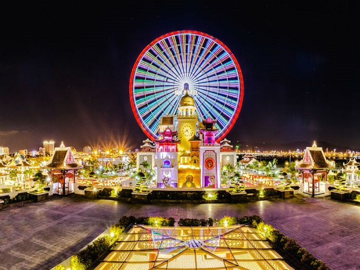 Seven ideal destinations to celebrate Christmas in Da Nang