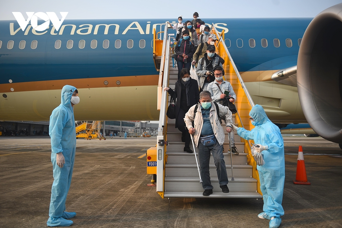 Vietnam suspends flights arriving from countries with new ...