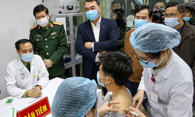 Hanoi proposes to buy 15 million doses of Covid-19 vaccine for the locals