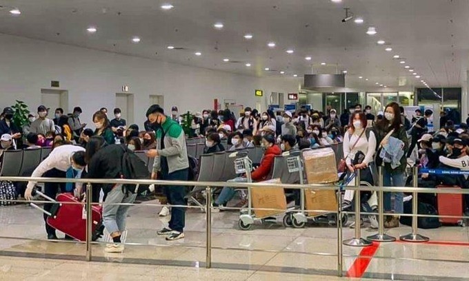 vietnam pm warns covid 19 contagion risk due to high number of inbound travelers
