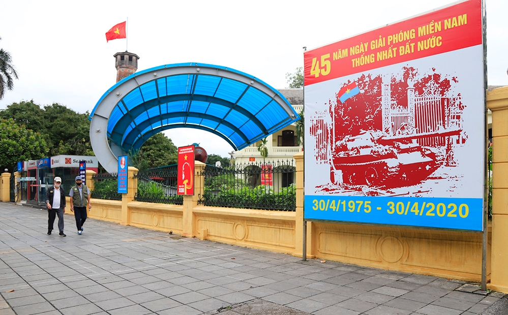 hanoi streets vibrant series of activities take place in welcoming national reunification day