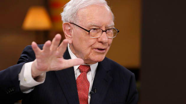 stock market today us stocks tumbled as warren buffett sells all his stakes in us airlines