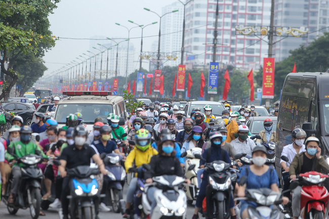 vietnam news today vietnam tests covid 19 vaccine on mice streets blocked as people return to work