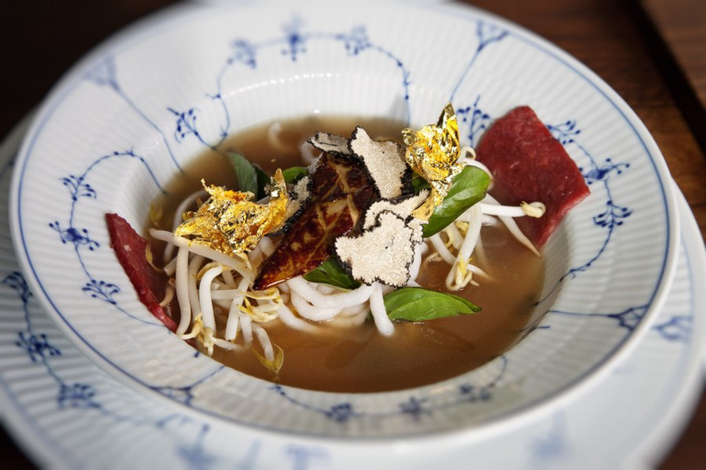 worlds most expensive bowls of vietnamese pho enlisted by foodlovers