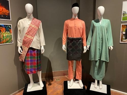 asean traditional costumes exhibition launched in hanoi