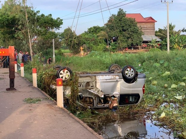 Six Vietnamese killed in traffic accident in Cambodia