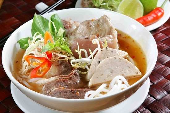 0443-how-to-cook-bun-bo-hue