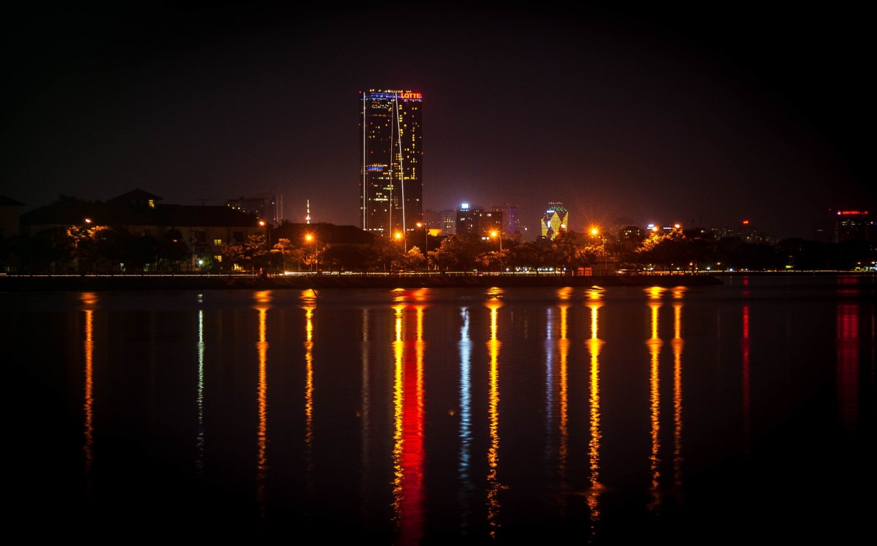 [Photo Series]: Vietnam's Colorful Nightlife