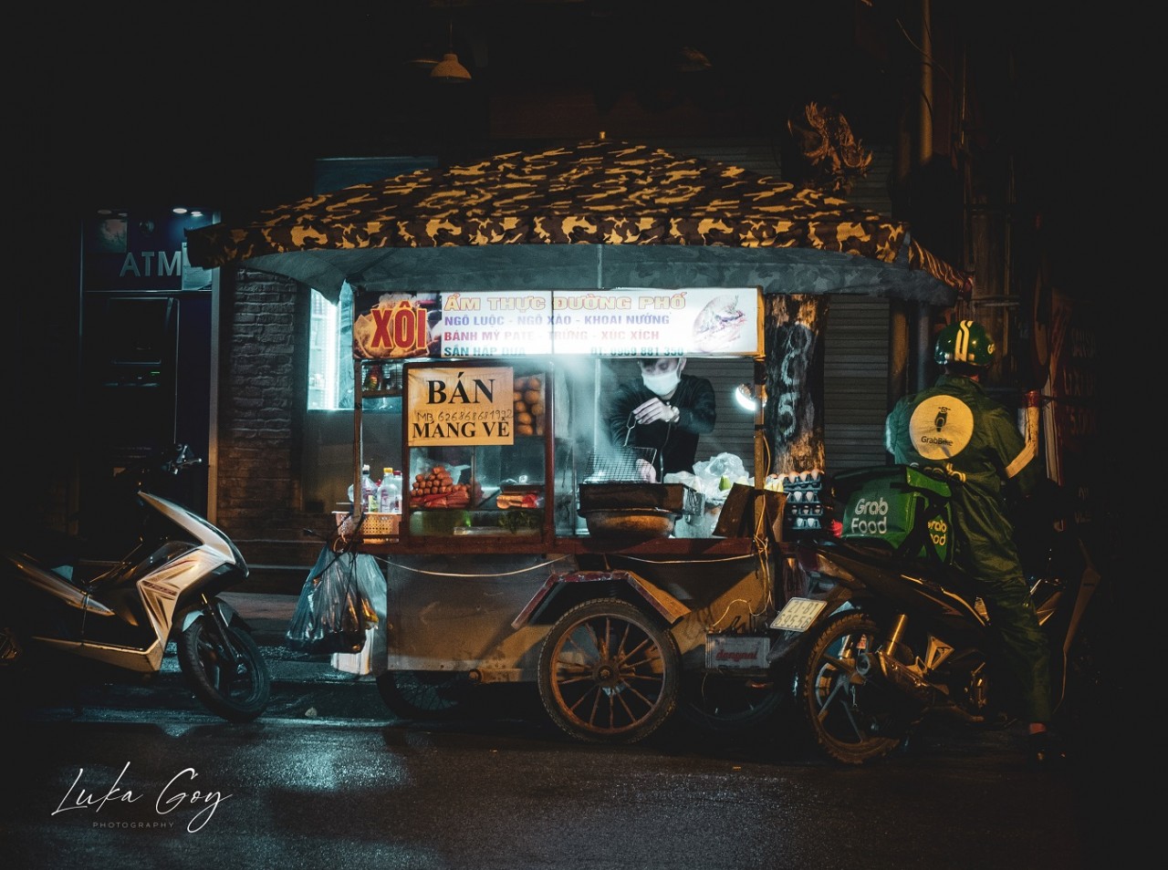 [Photo Series]: Vietnam's Colorful Nightlife