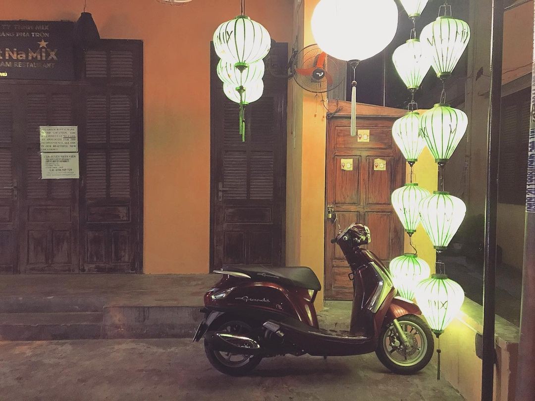 [Photo Series]: Vietnam's Colorful Nightlife