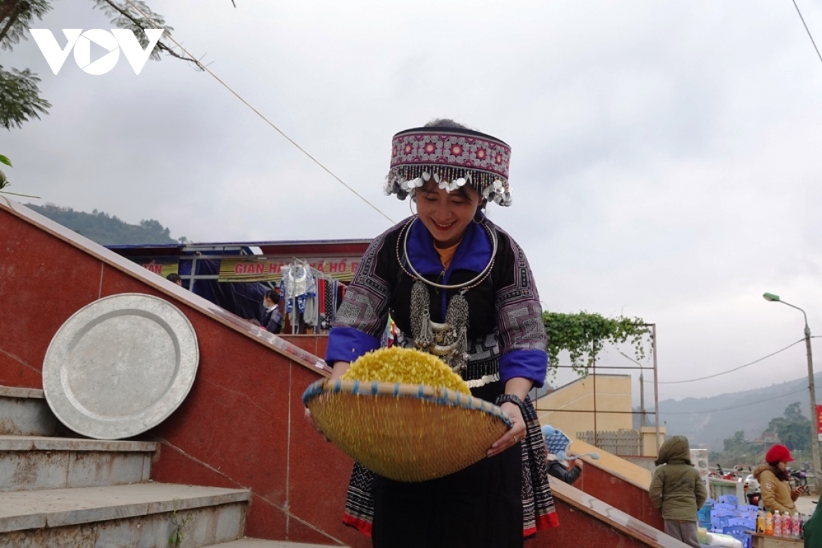 Unique Vietnamese glutinous rice dumpling making contest in northern Vietnam