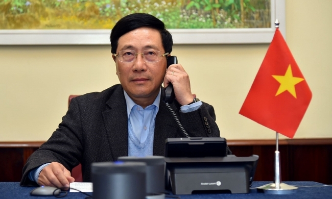 Vietnam Deputy PM holds phone talks with US Secretary of State on monetary policy