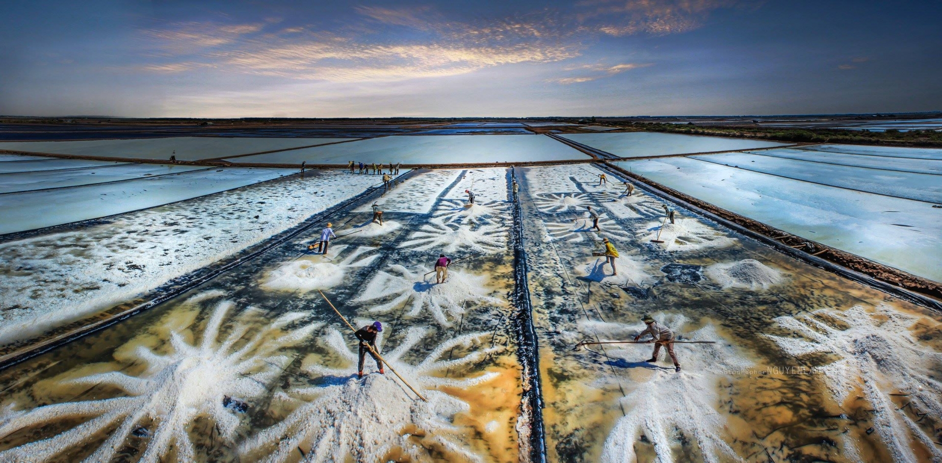 The salt-making craft of the southern province of Bạc Liêu has become national intangible heritage. (Photo: Thanh Kiem Mekong)  