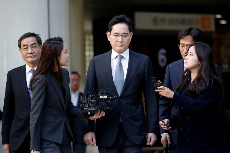 1118  A South Korean court will sentence Samsung Electronics Co Ltd heir Jay Y. Lee on a bribery charge (Photo: Investing UK)  