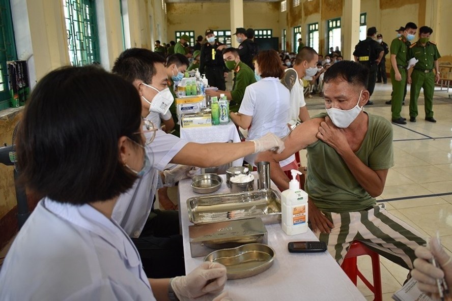 Thousands of Prisoners across Vietnam get Covid-19 Jabs