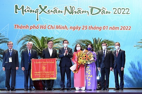 Overseas Delegates Attend New Year Meeting in Ho Chi Minh City