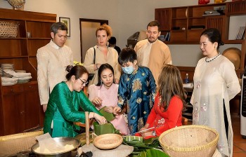 International Guests Experience Lunar New Year Celebration