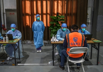 World breaking news today (February 2): Chinese police arrest over 80 people suspected of manufacturing fake vaccines.