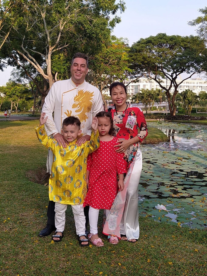 Wearing Ao Dai gives expat a sense of nobility and pride