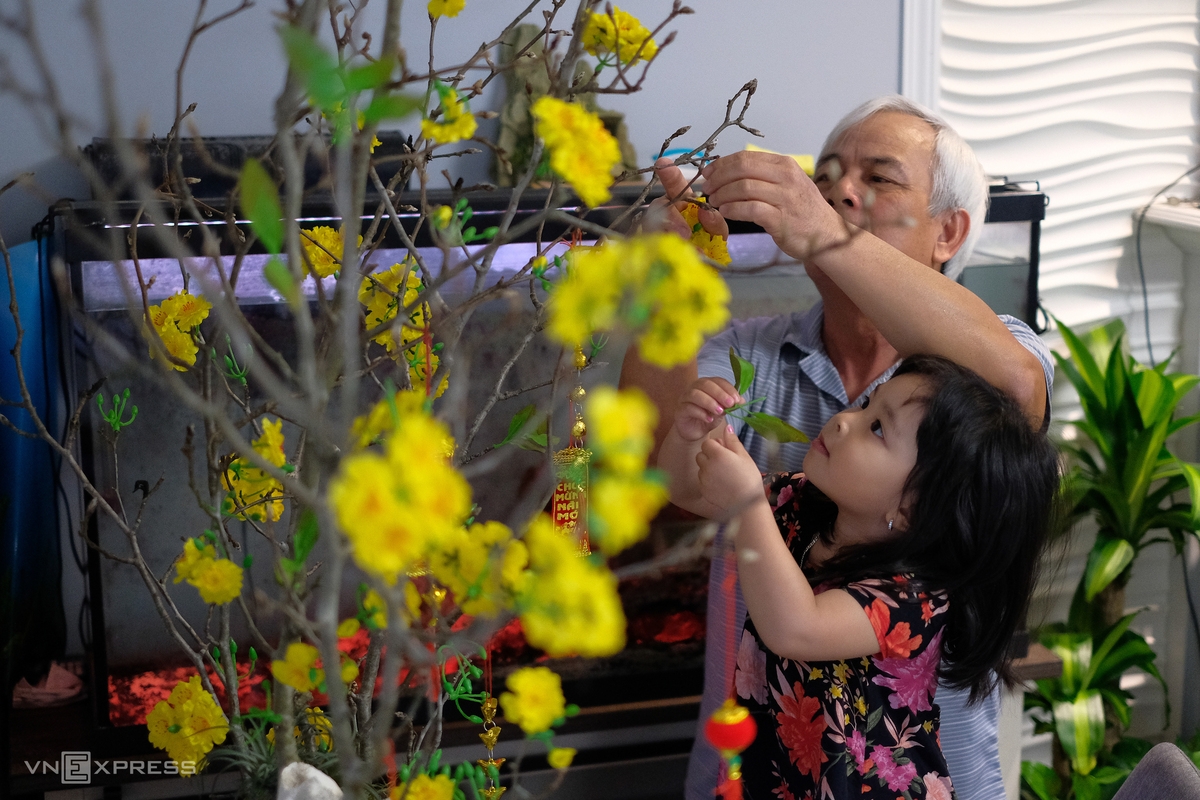 Warm Tet of a Vietnamese American family during pandemic time