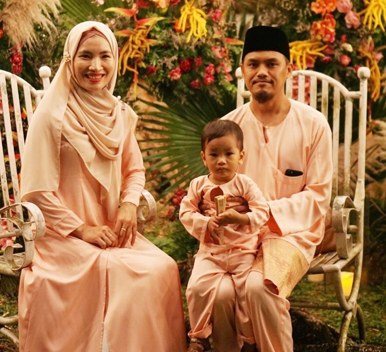 malaysian son in laws pure love for vietnamese culture